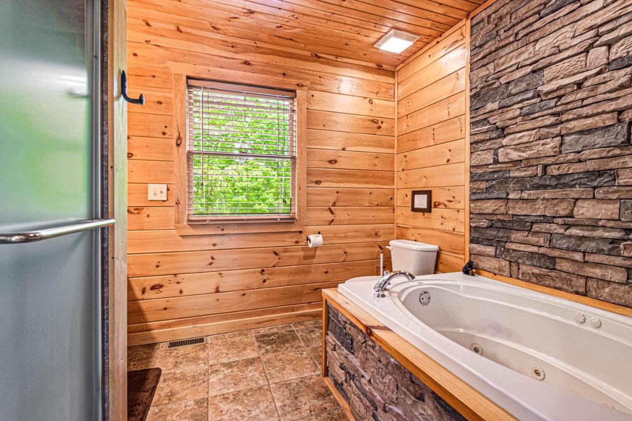 Incredible Views! - Pet Friendly - Aska Adventure Area - Bearfoot Bungalow Blue Ridge Esterno foto