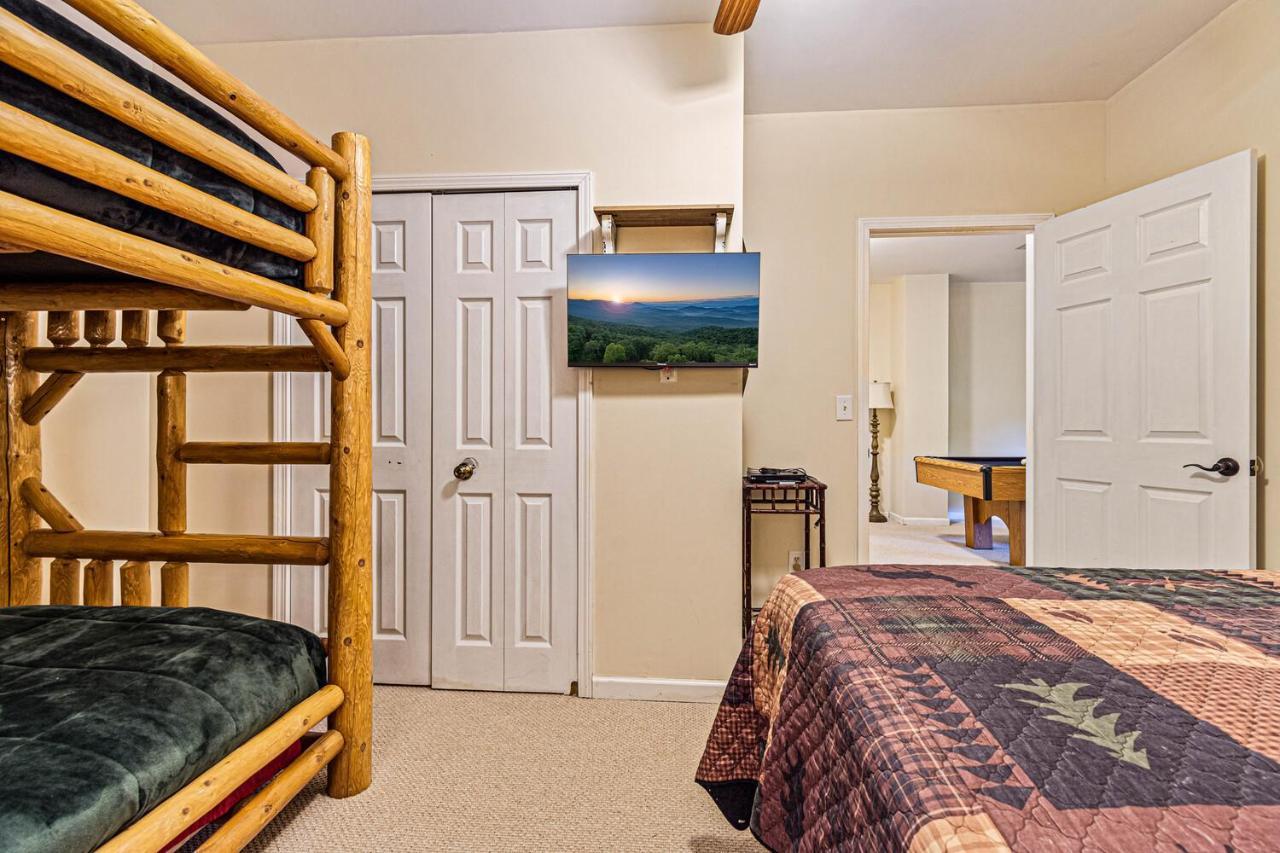 Incredible Views! - Pet Friendly - Aska Adventure Area - Bearfoot Bungalow Blue Ridge Esterno foto
